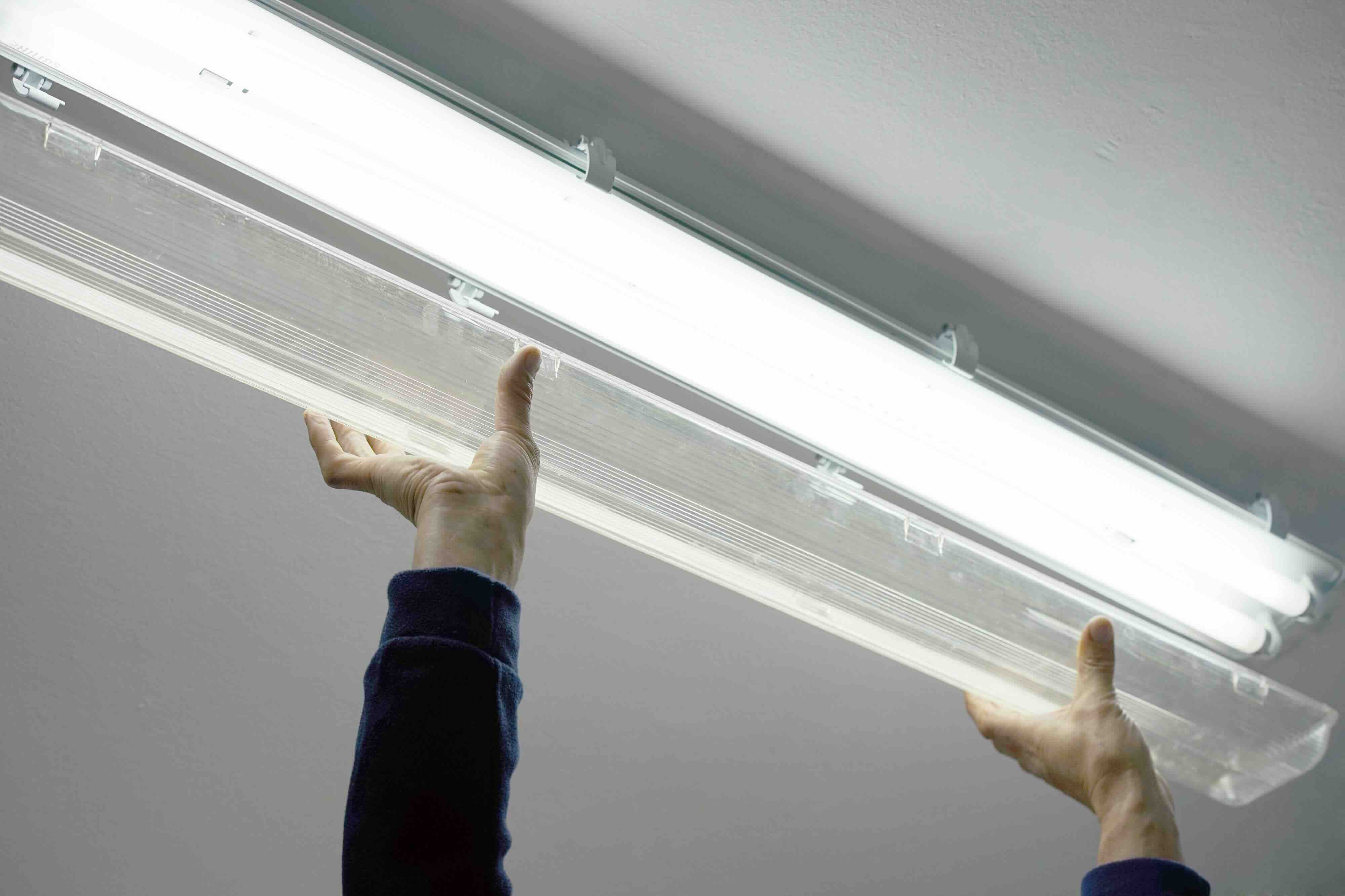 Who Invented The Fluorescent Lamp Storables