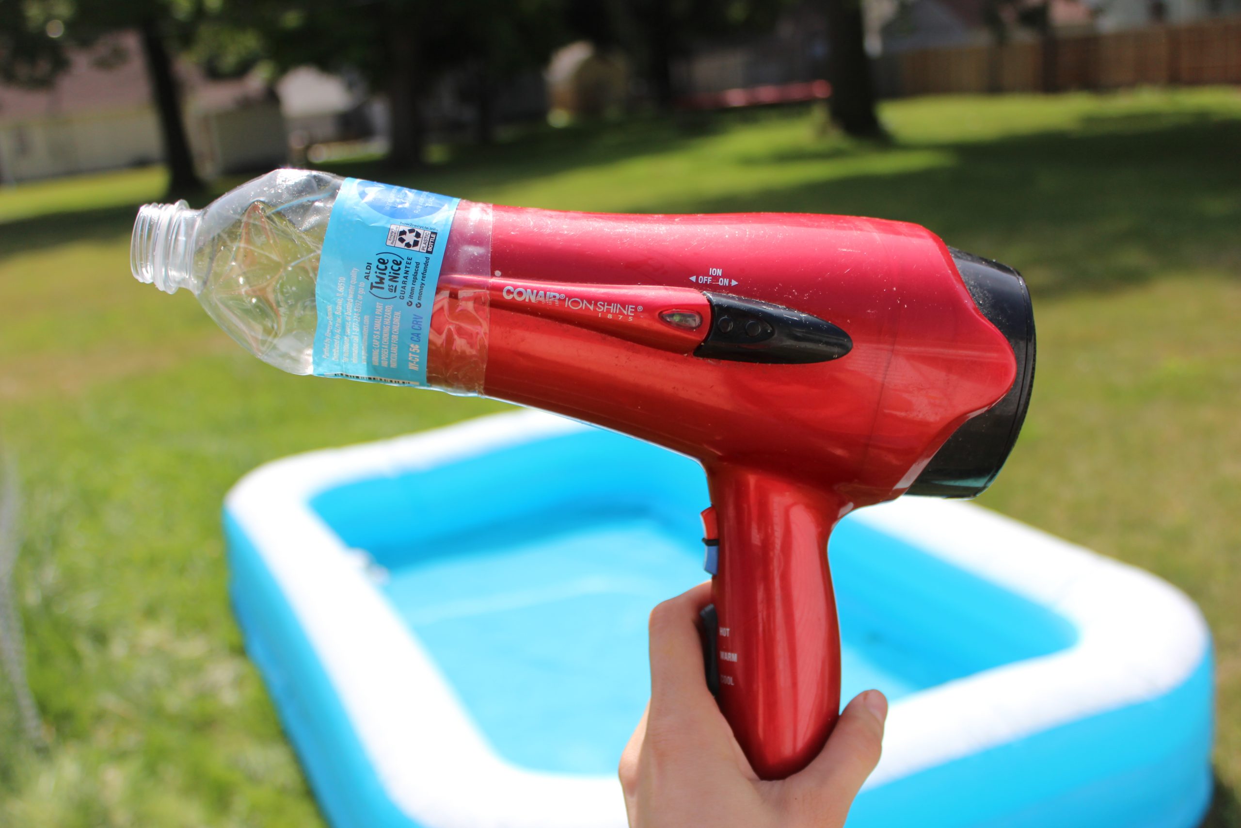 How To Inflate A Pool Float With A Hair Dryer | Storables