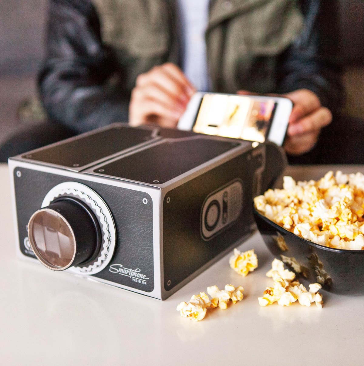 How To Make A Projector With A Phone Storables