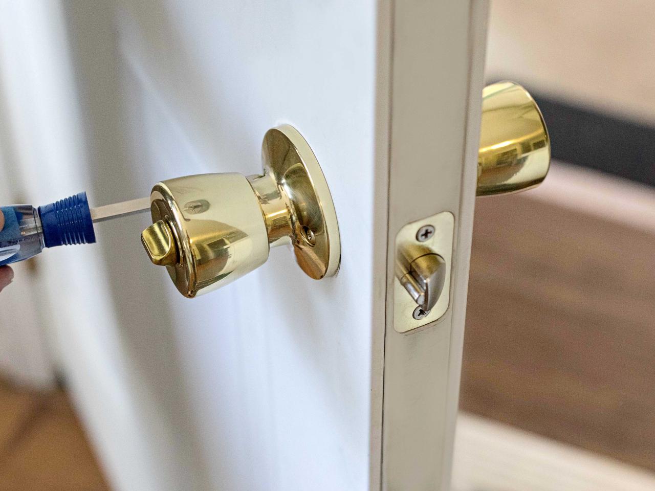 How To Remove Yale Door Lock Storables