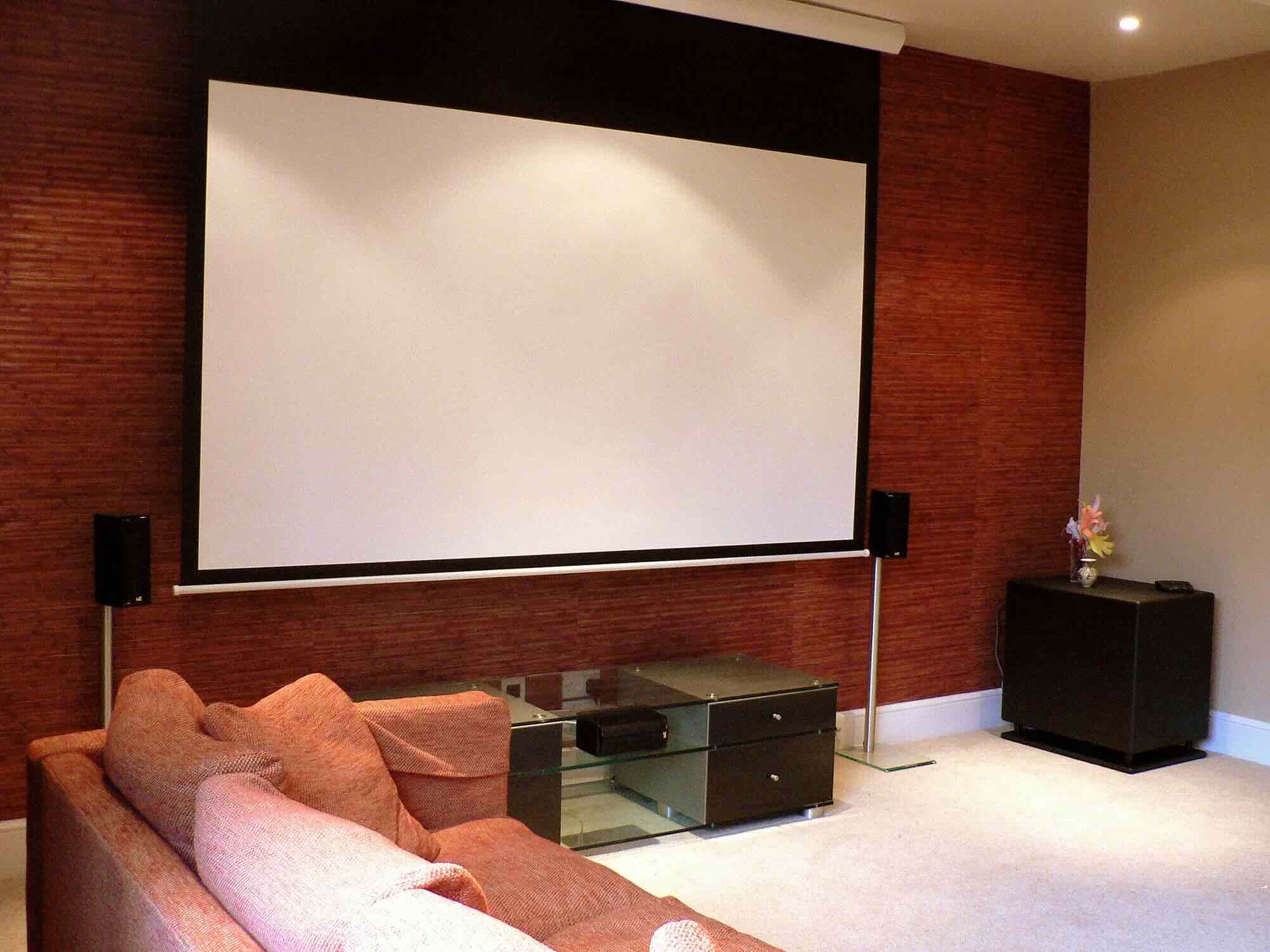 How To Roll Up A Projector Screen Storables