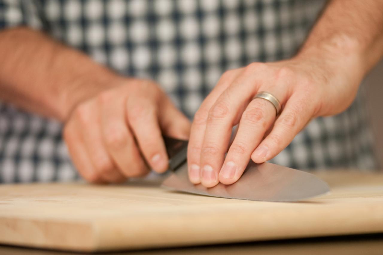 How To Sharpen Knife With Sandpaper Storables