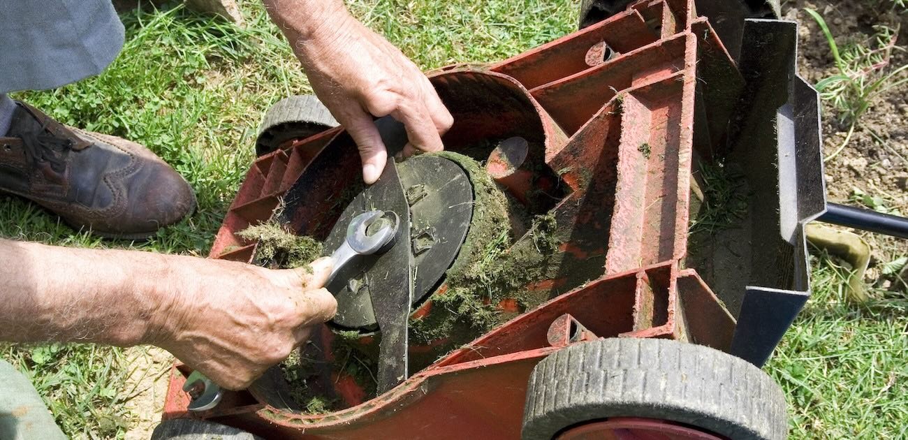 How To Replace A Lawnmower Blade Storables
