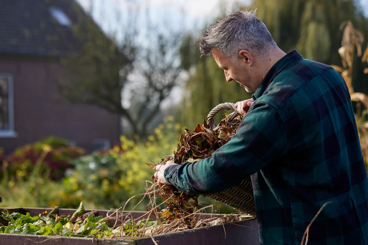 Where Should A Compost Bin Be Placed Storables