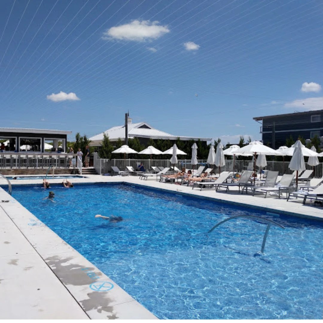 Work and Travel USA ที่ Icona Golden In, Avalon, NJ กับ New Step