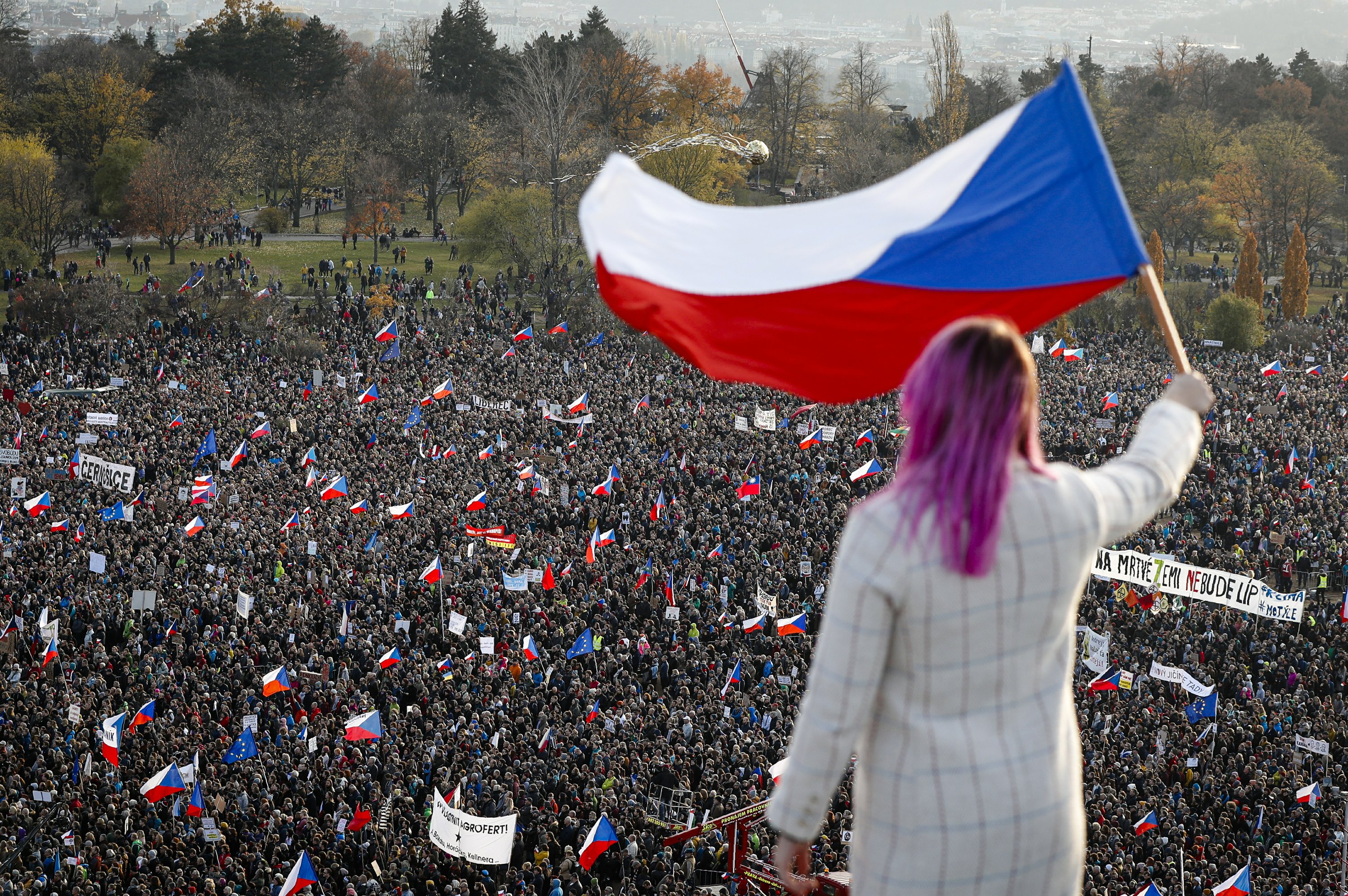 Czechs use anniversary of Velvet Revolution to pressure PM