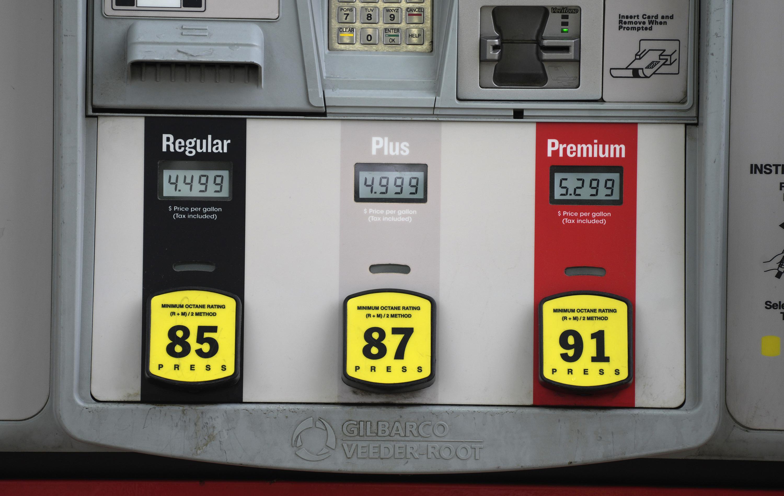 Average US gasoline price jumps 33 cents to 4.71 per gallon AP News