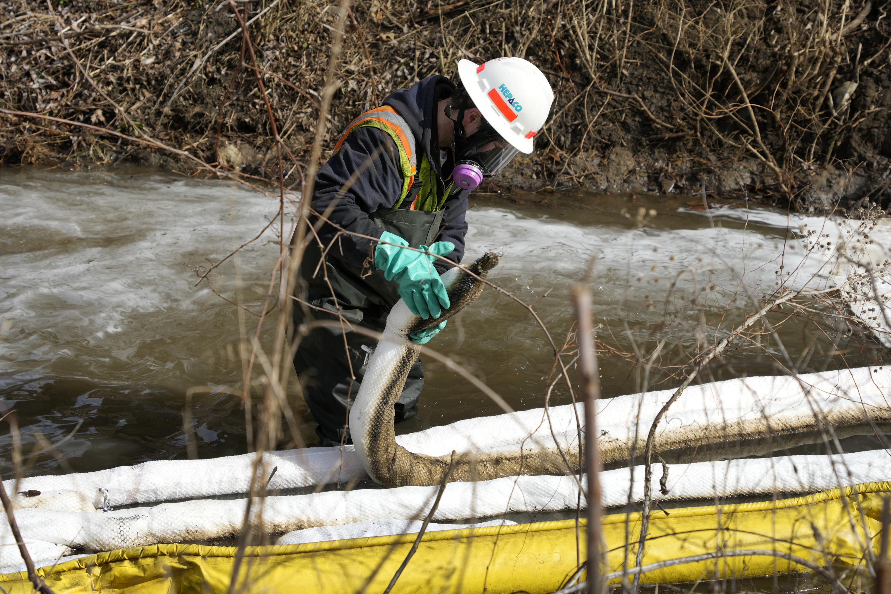 Posts misuse Ohio River map to distort contamination area AP News
