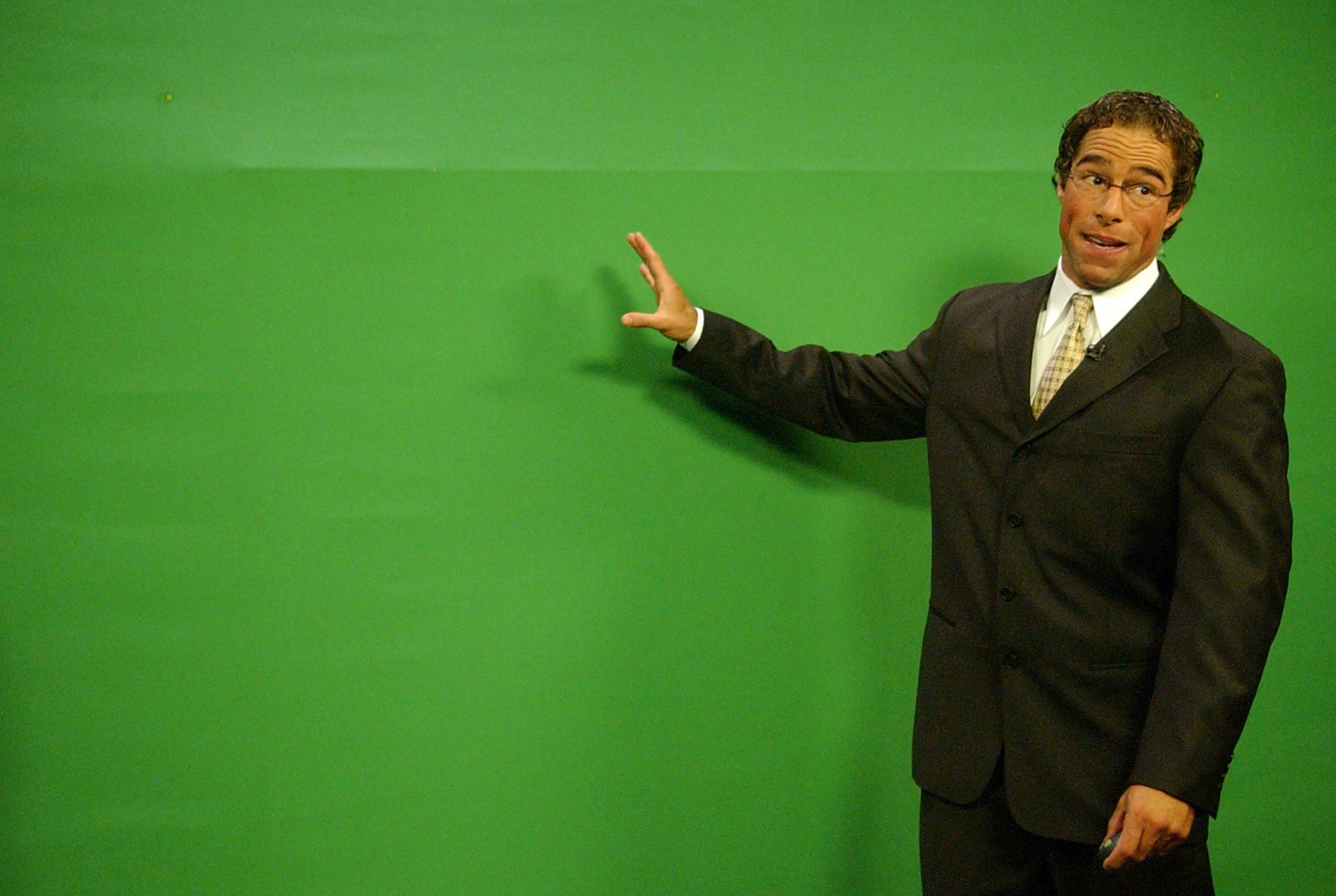 Republican TV meteorologist joins New Mexico Senate race AP News