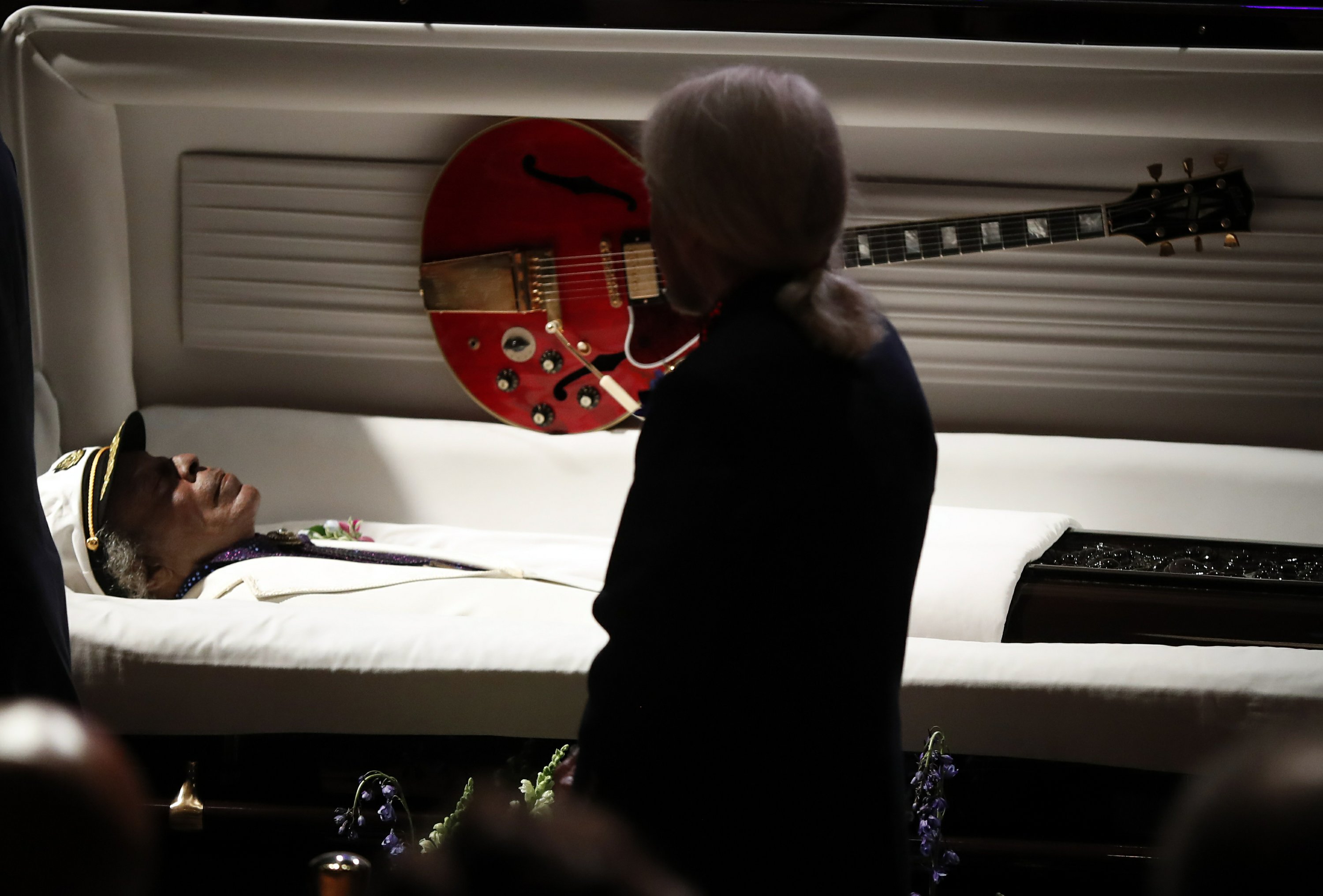 The Latest Family and friends pack service for Chuck Berry AP News