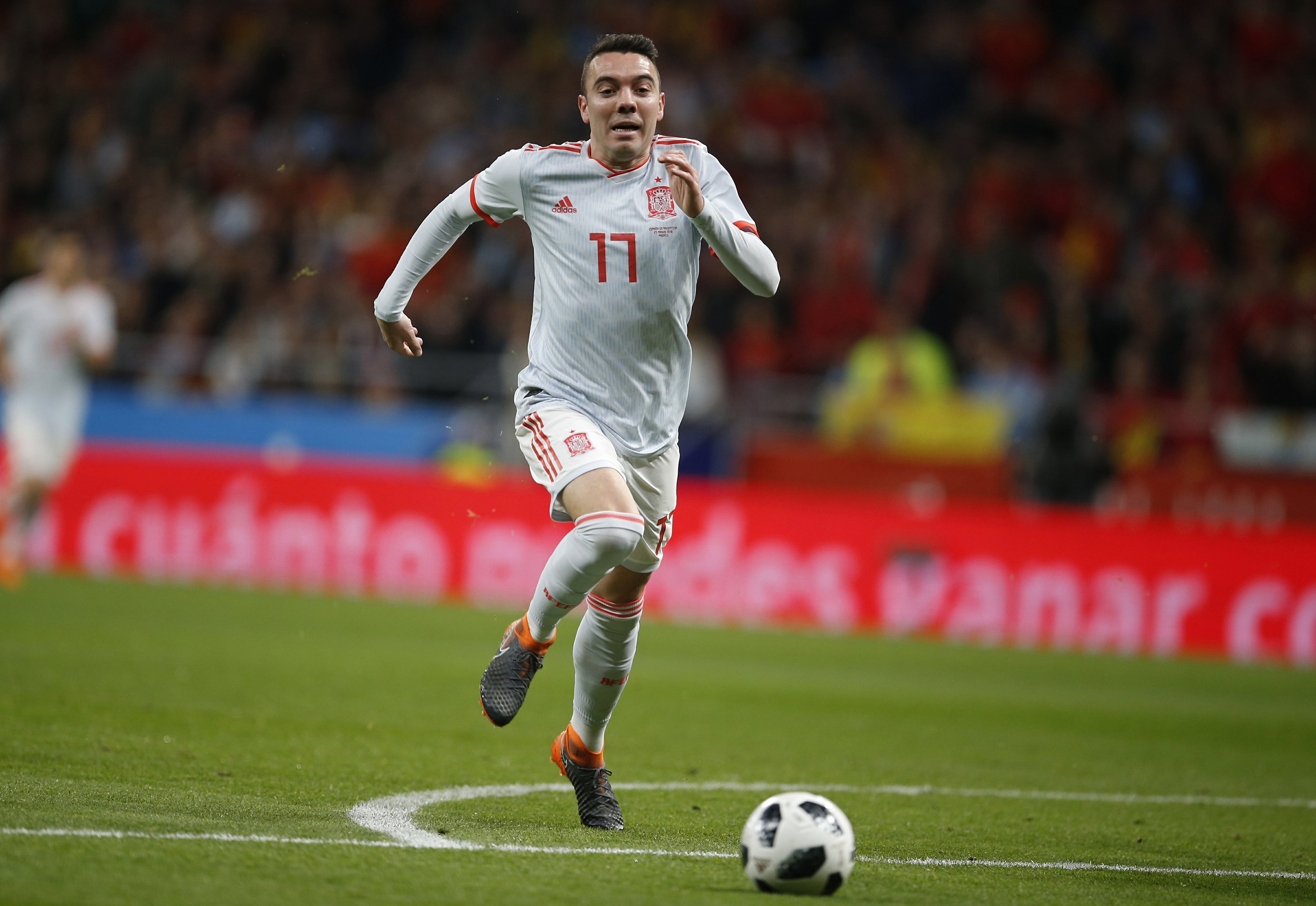 Back From Injury Aspas Shows Why He S Celta S Hometown Hero