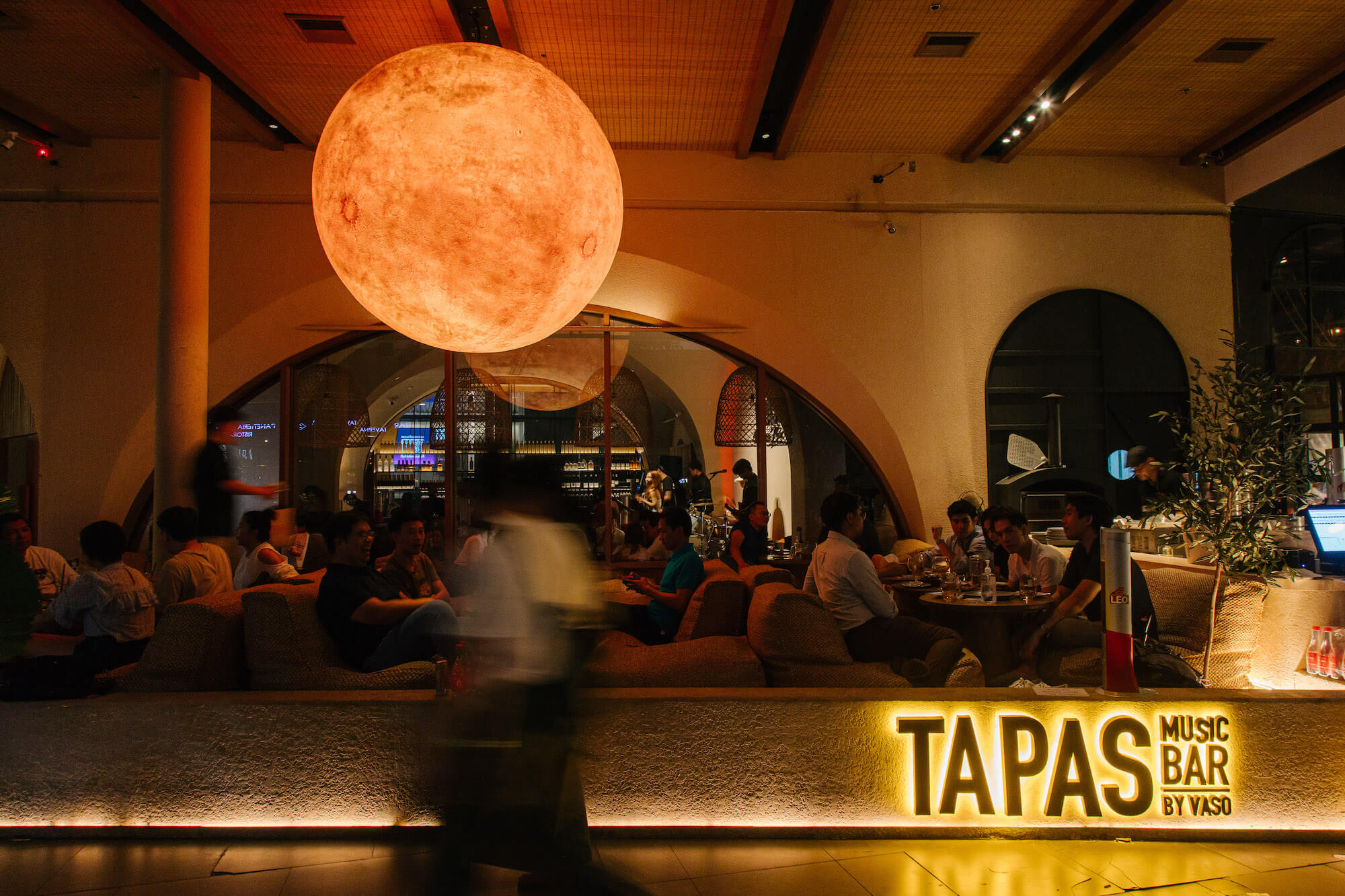 Tapas Music Bar Chill with Moonlit Live Music, Spanish Classics