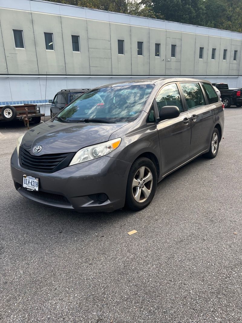 Flooring Hardwood and Carpet Auction. Lorton, VA