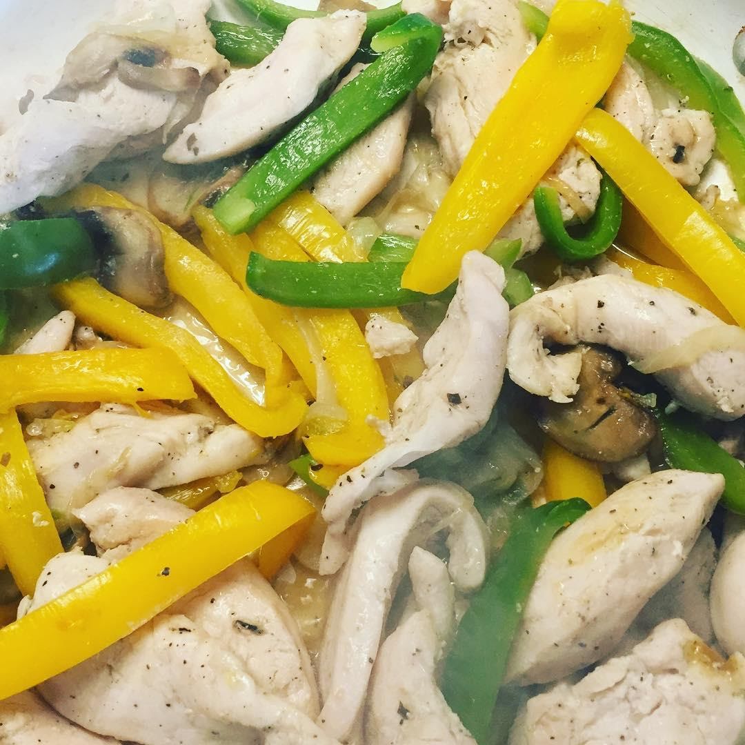Fajitas de pollo con vegetales de 115.2 Kcal Receta fácil en la app Avena