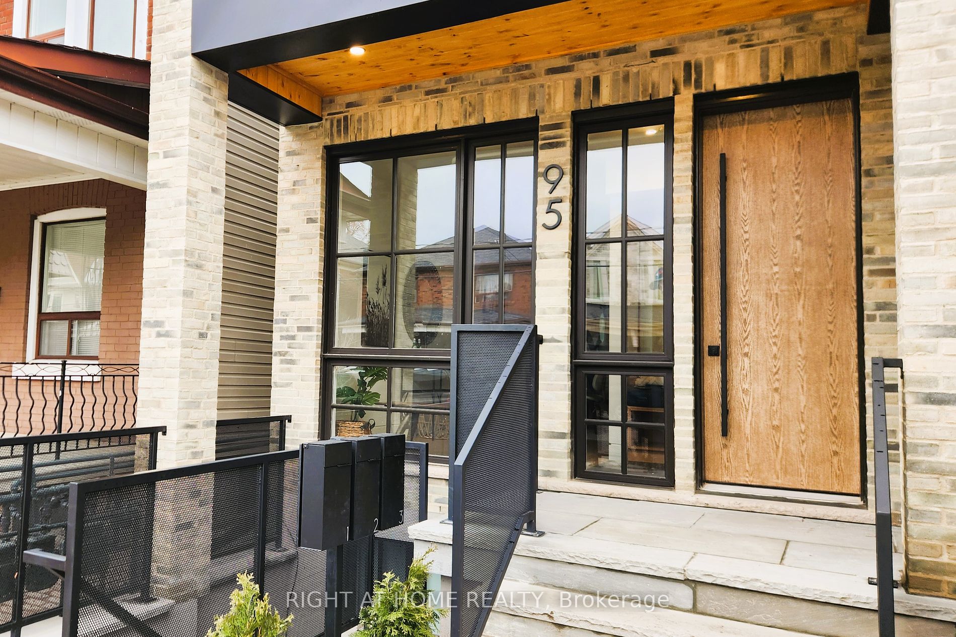 2 95 Hallam St. MLS W8339754. Right At Home Realty Toronto Real Estate