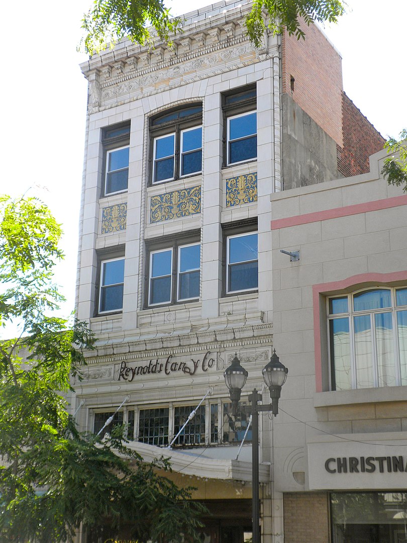 Reynold's Candy Company Building Clio