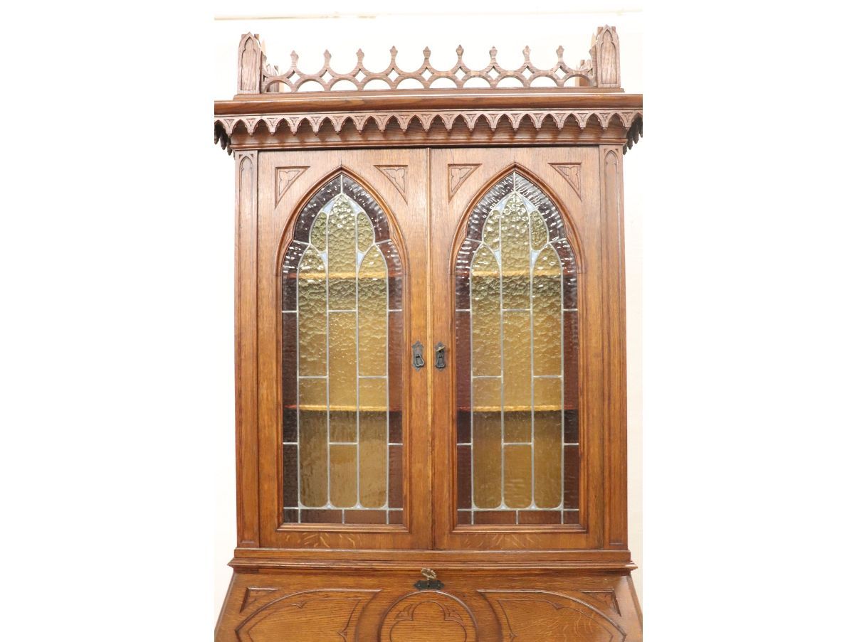 Vintage oak furniture (1930s), Deesup