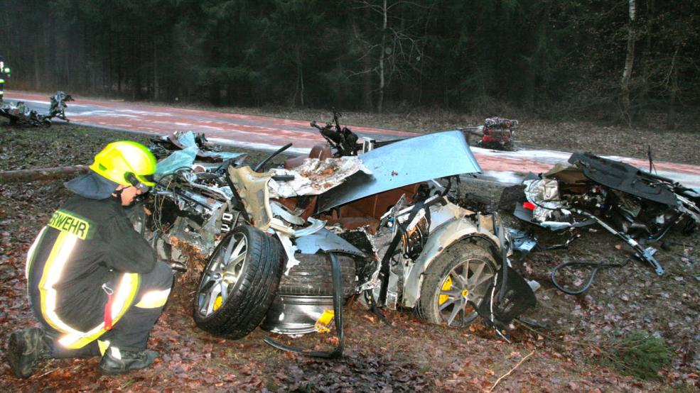 Car Crash Driver Survives Brutal Ferrari California Wreck GTspirit