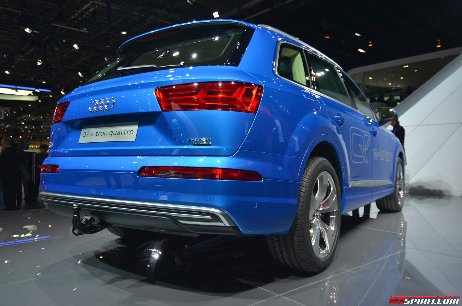 Geneva 2015 Audi Q7 etron GTspirit