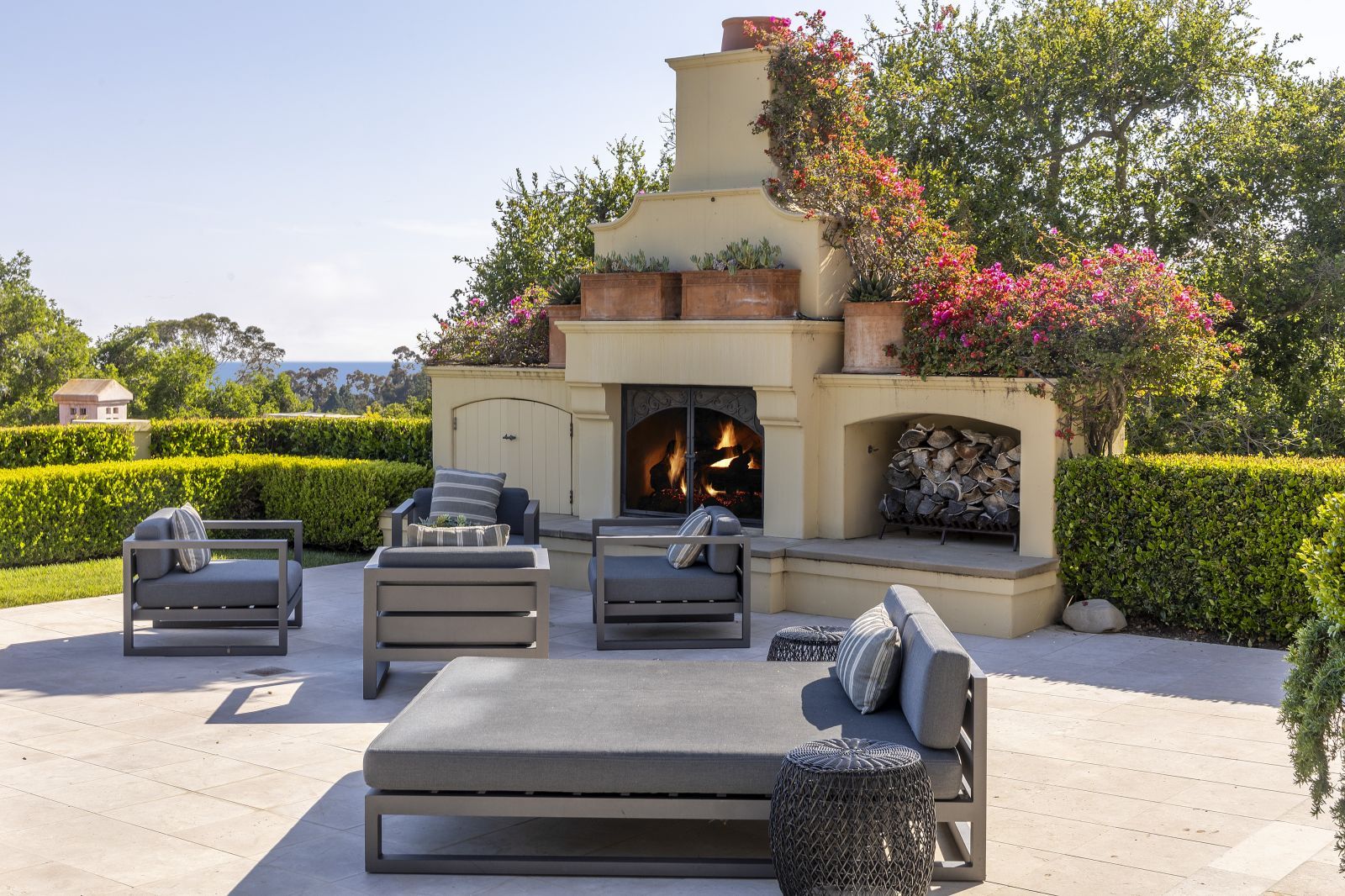 OUTDOOR LIVING SPACES FOR LUXURY MONTECITO HOMES Luxury Realtor