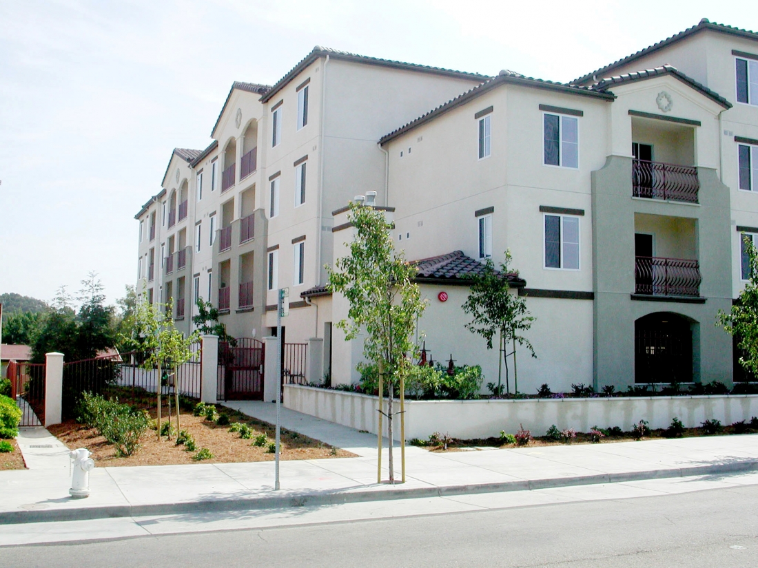San Pablo Apartments Sinanian Development, Inc.