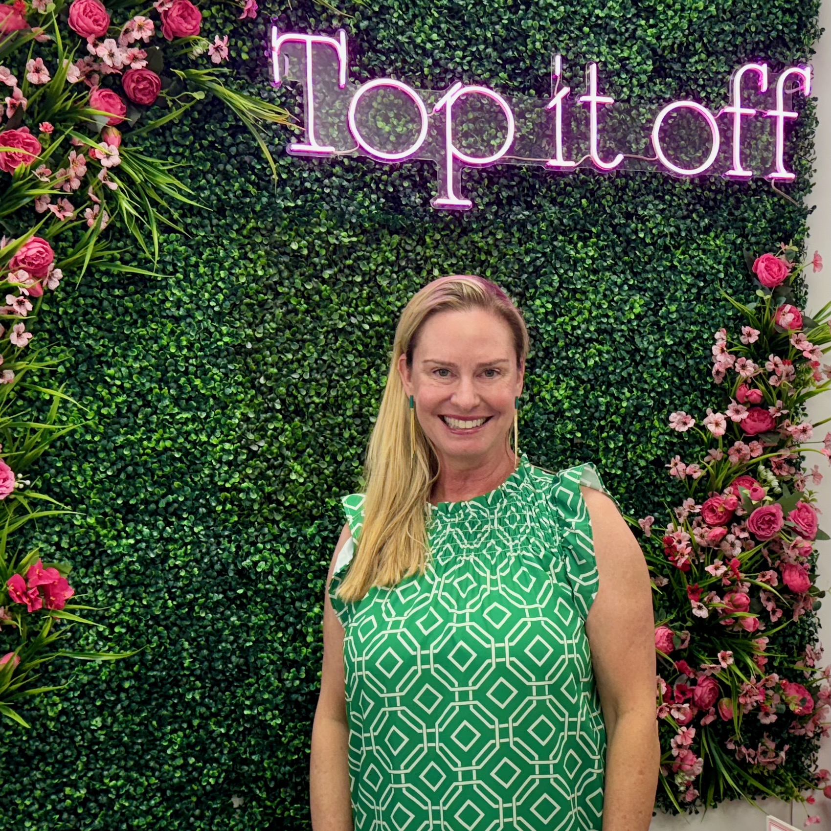 Top It Off Celebrates Grand Opening at Belle View Shopping Center The