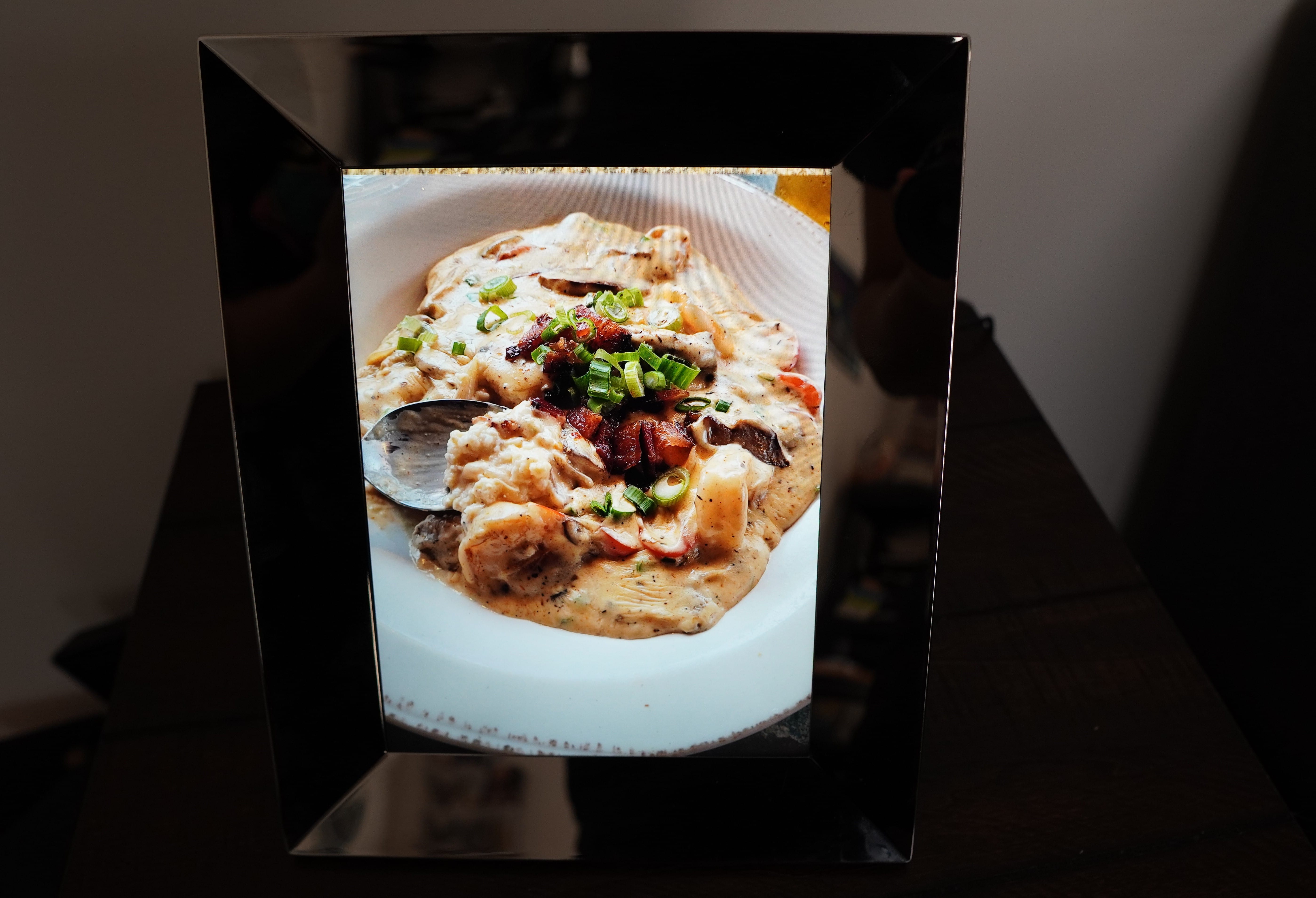 Nixplay 9.7 Inch 2K Smart Digital Picture Frame Detailed Photo Quality [Review] G Style Magazine