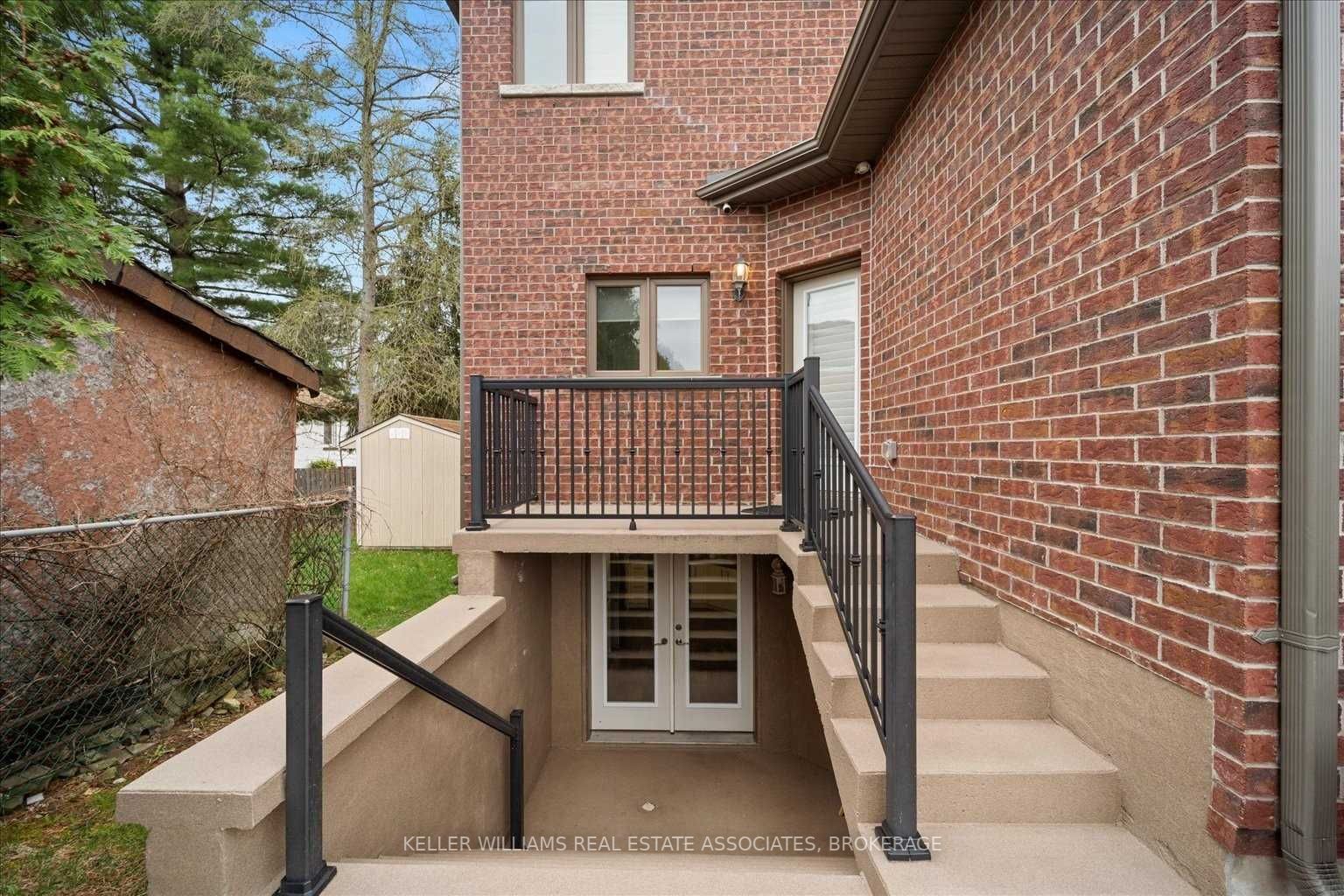 1507 Northmount Ave Mississauga 2,250,000 • IVANRE