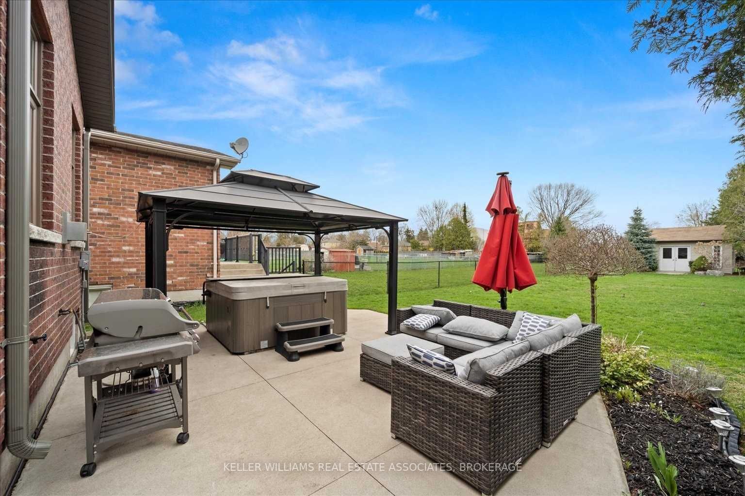 1507 Northmount Ave Mississauga 2,250,000 • IVANRE