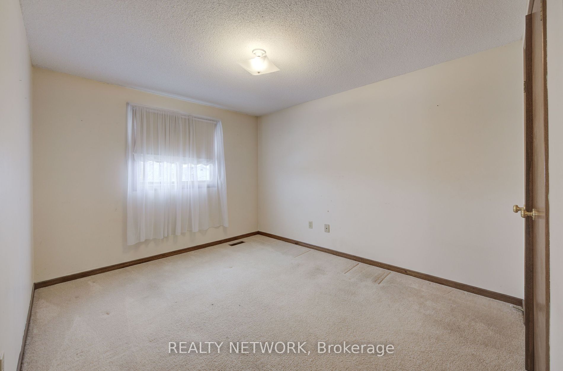 89 Charing Dr Hamilton 799,777 • IVANRE