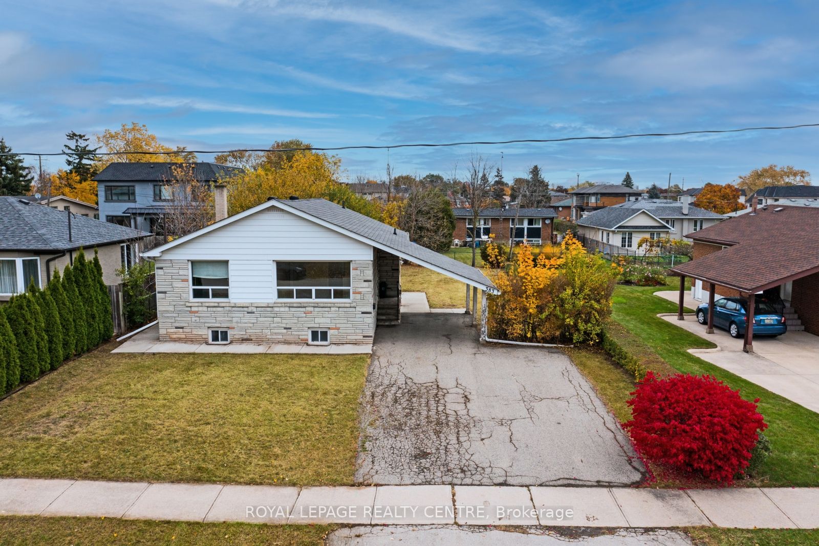 383 Southview Rd Oakville 1,495,000 • IVANRE