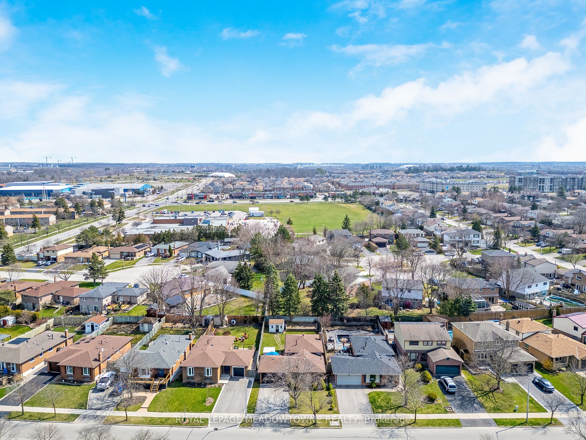 244 Laurier Ave Milton 1,099,900 • UnityRE