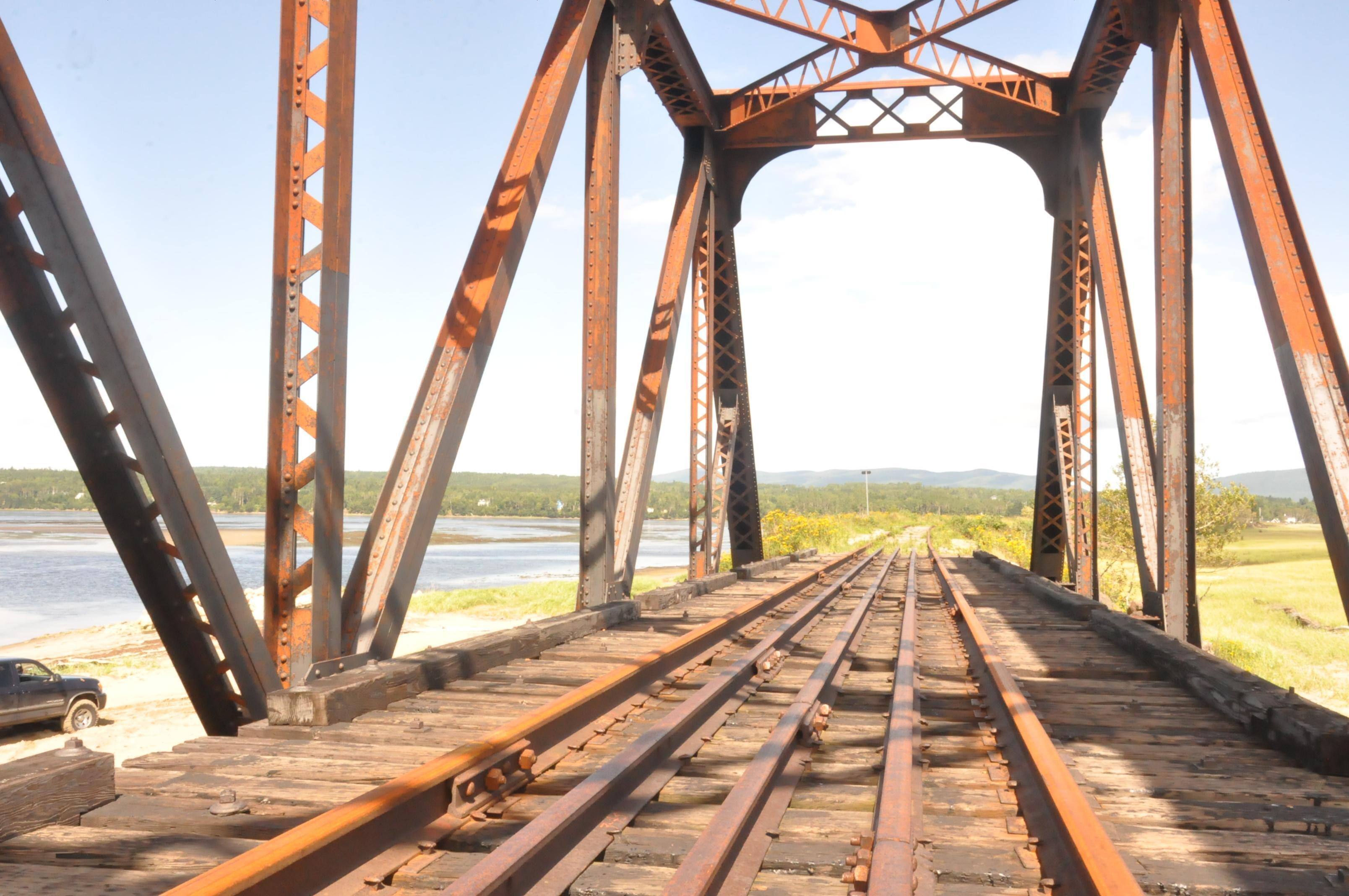 Chemin de fer en Gaspésie 100 millions nécessaires JDM