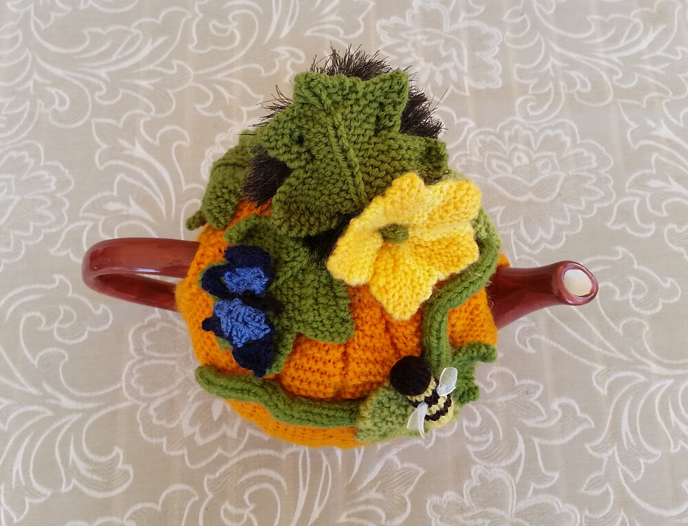 Pumpkin Hedgehog Tea Cosy (en)
