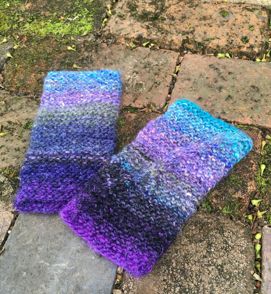 Snuggle Cuffs wrist warmer knitting pattern