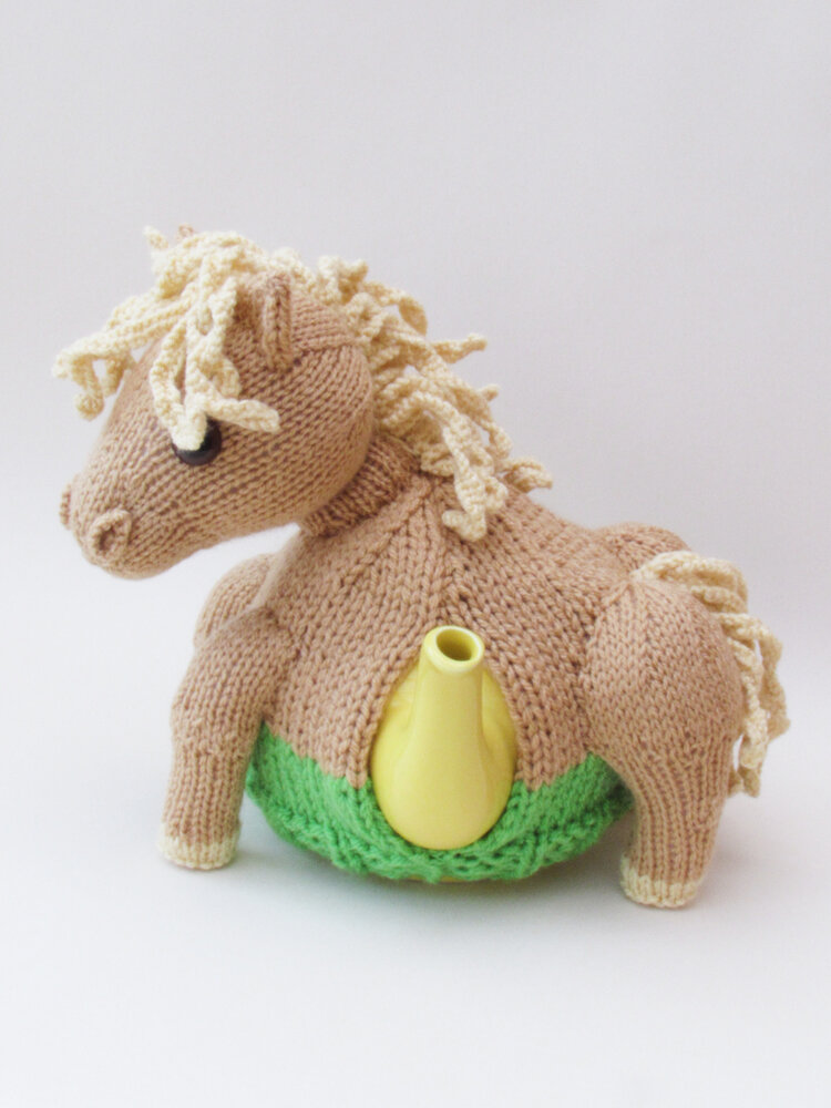Shetland Pony Tea Cosy Knitting Pattern