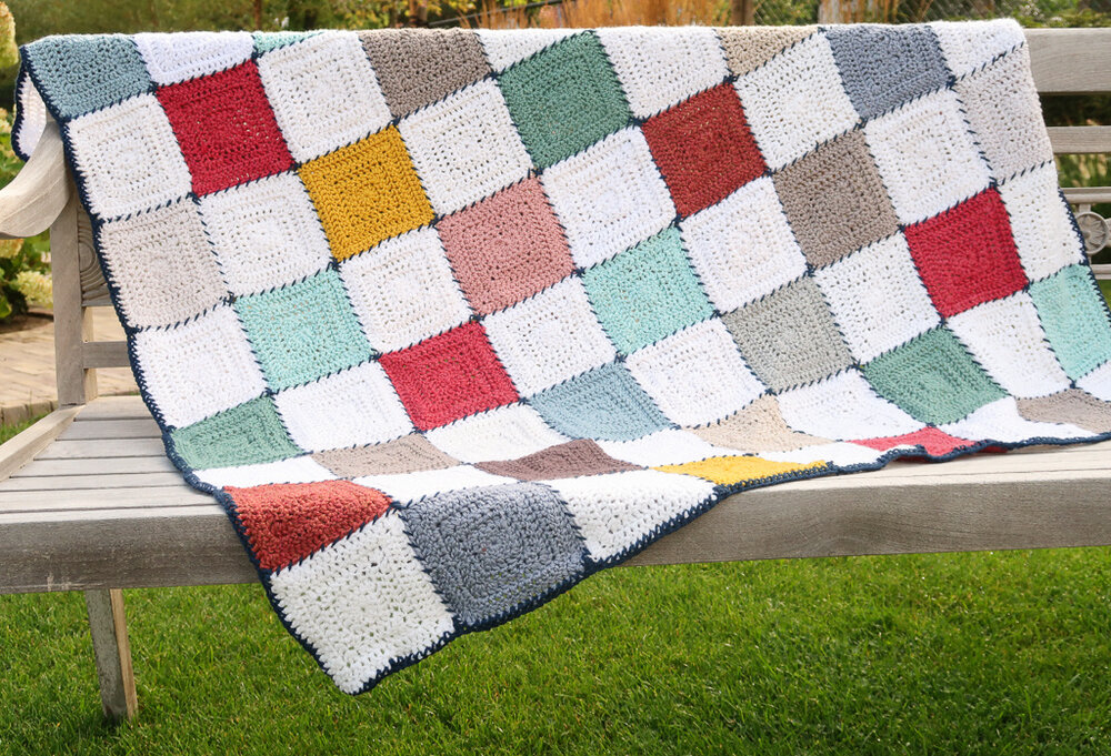 Scrap yarn crochet blanket pattern