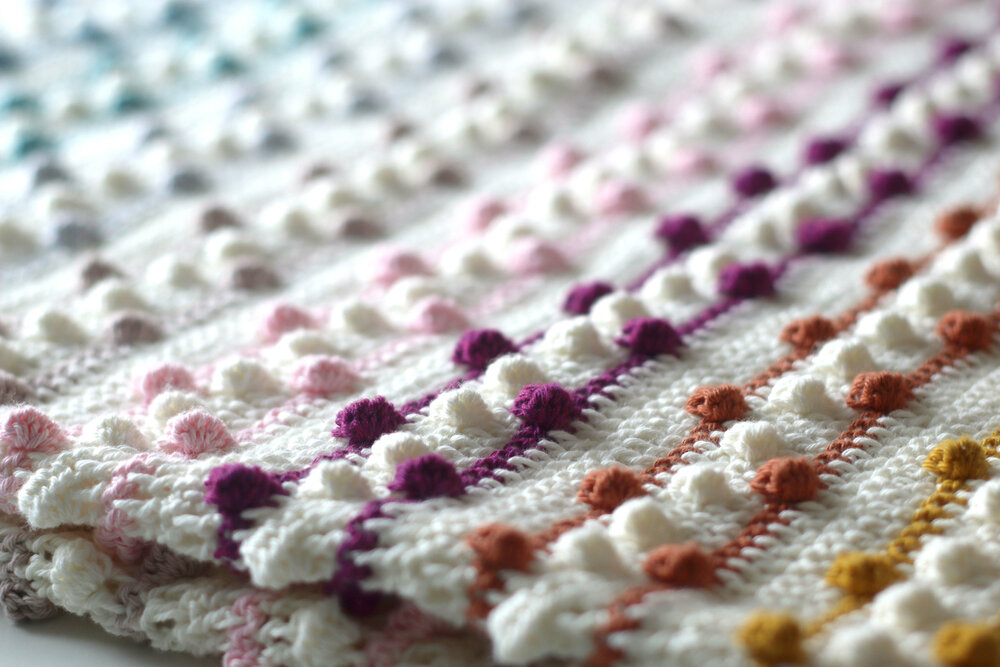 Dots crochet blanket