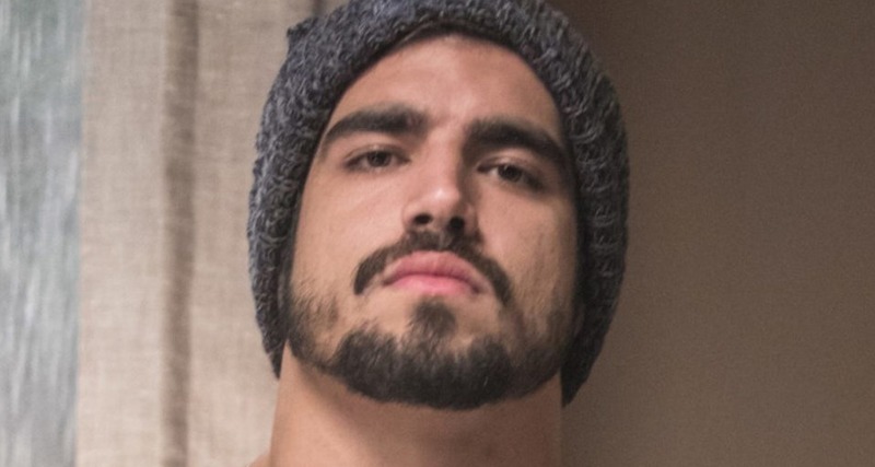 nome (tatuagens, tattoo) Caio Castro tatua nome de seu personagem em Dona do Pedaço “História”