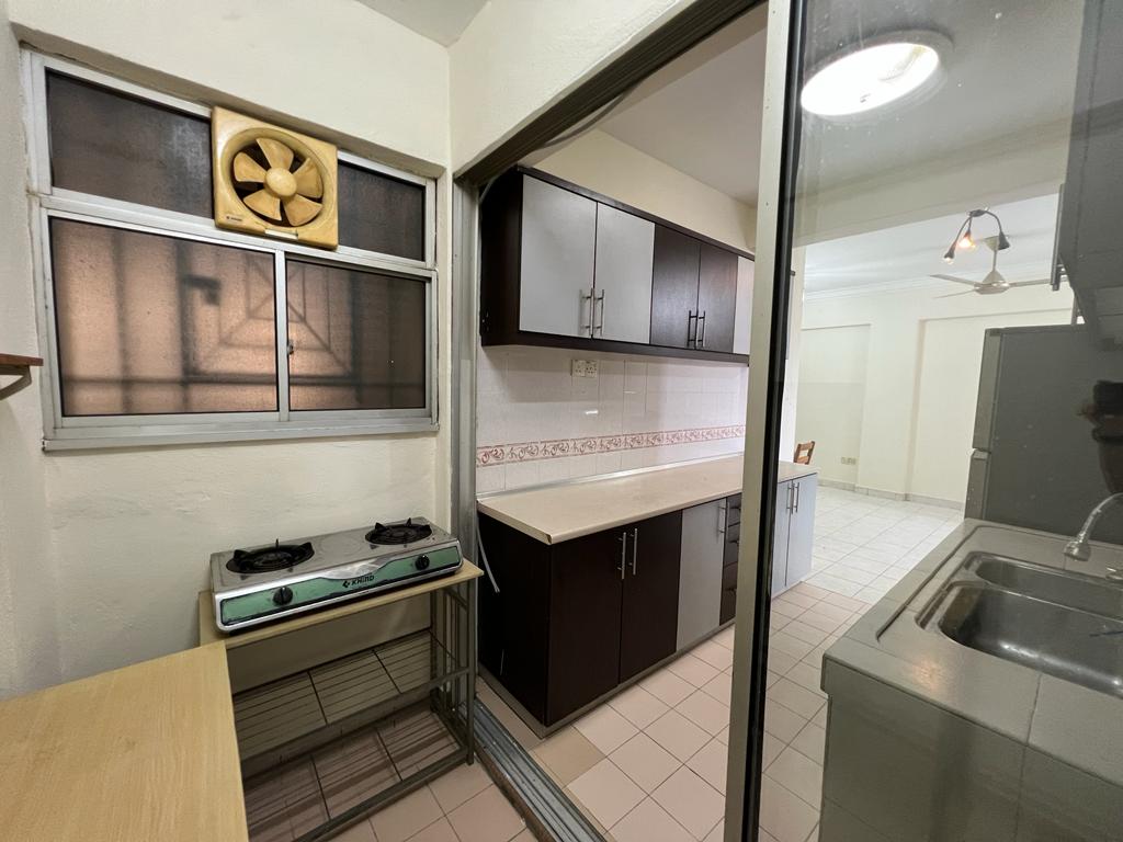 Apartment pelangi Apartment mutiara damansara Sinland Real Estate