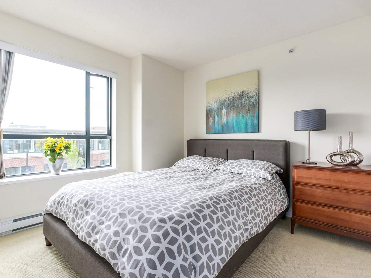 Hastings East Condo for sale 1 bedroom 724 sq.ft. (Listed 20170724)