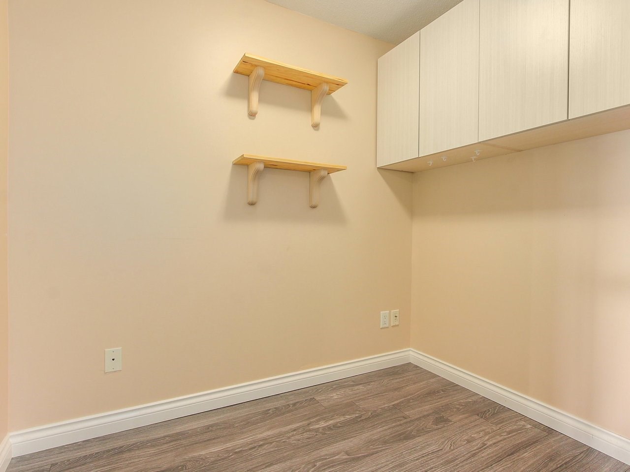 Hastings East Condo for sale 1 bedroom 724 sq.ft. (Listed 20170724)