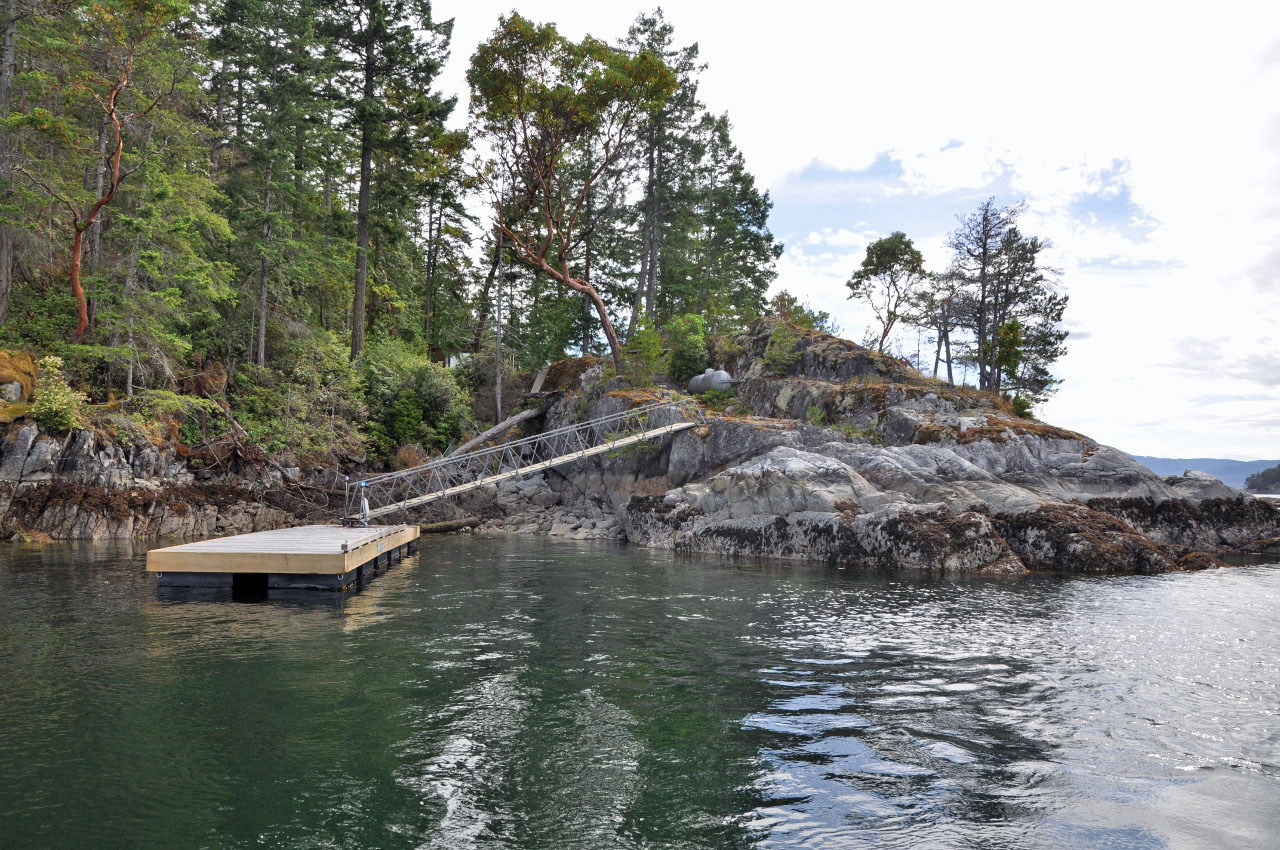 Nelson Island Main Cottage, Guest Cabin & Dock for sale 1,089 sq.ft. (Listed 20190620)