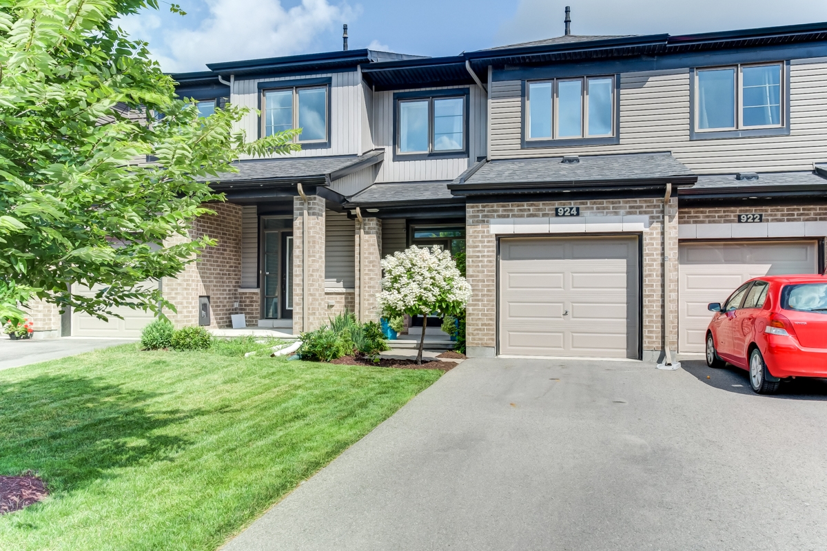 Hooper Group, Ottawa real estate __add_more__, Add New Value, Row