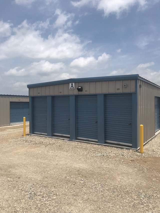B & B Self Storage Storage Facility In Cresson TX