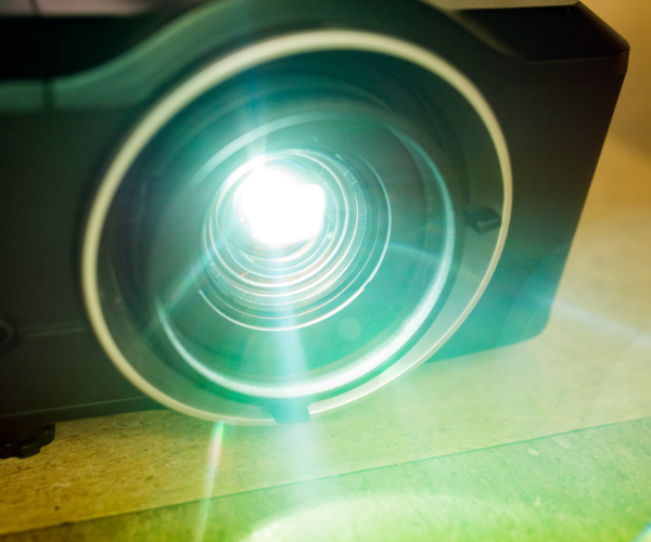 Should you buy a used Projector? MainIT Store