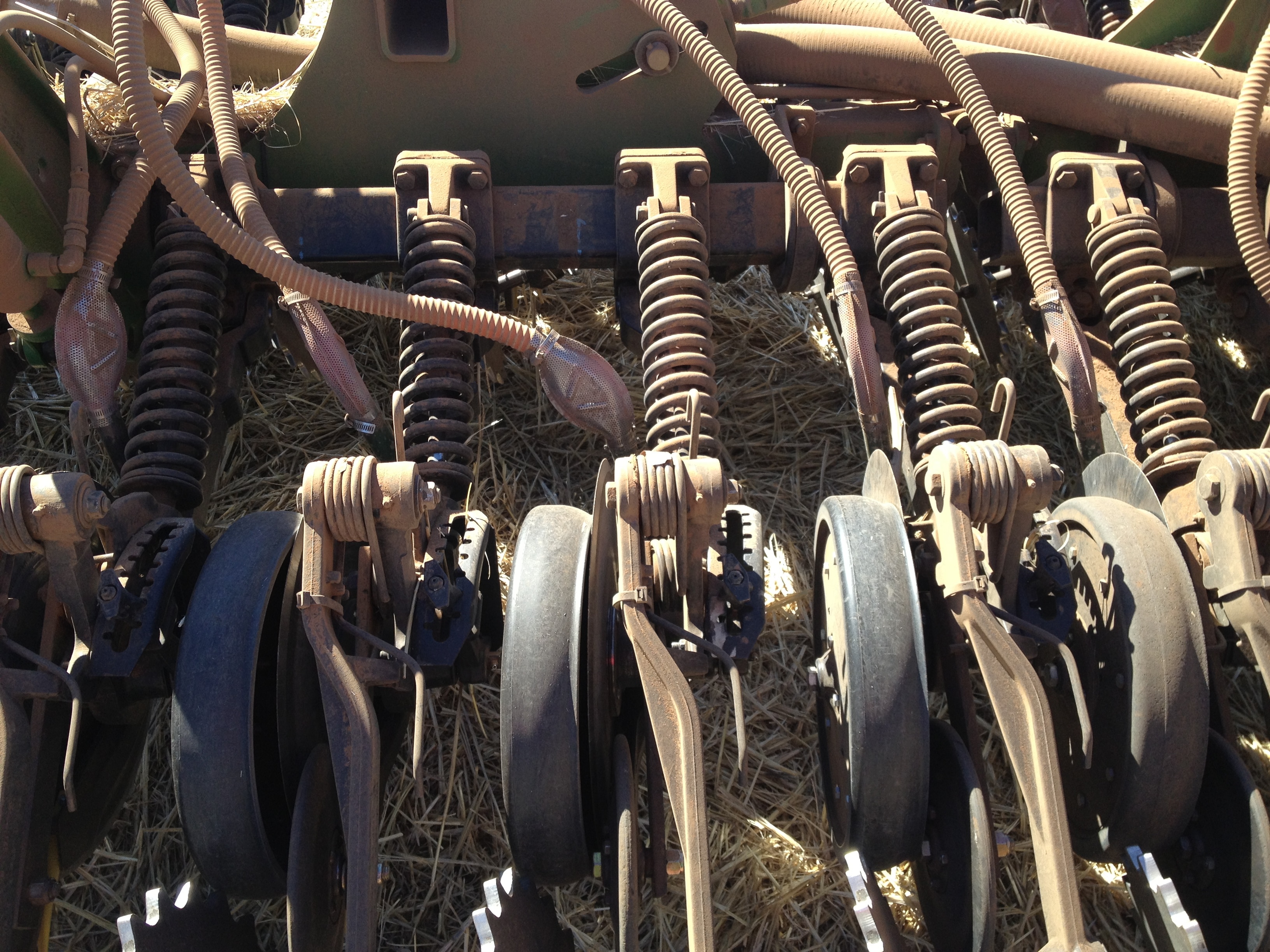 Stainless Steel Seed Brake for 1 1/4″ OD Hose (with baffle for air