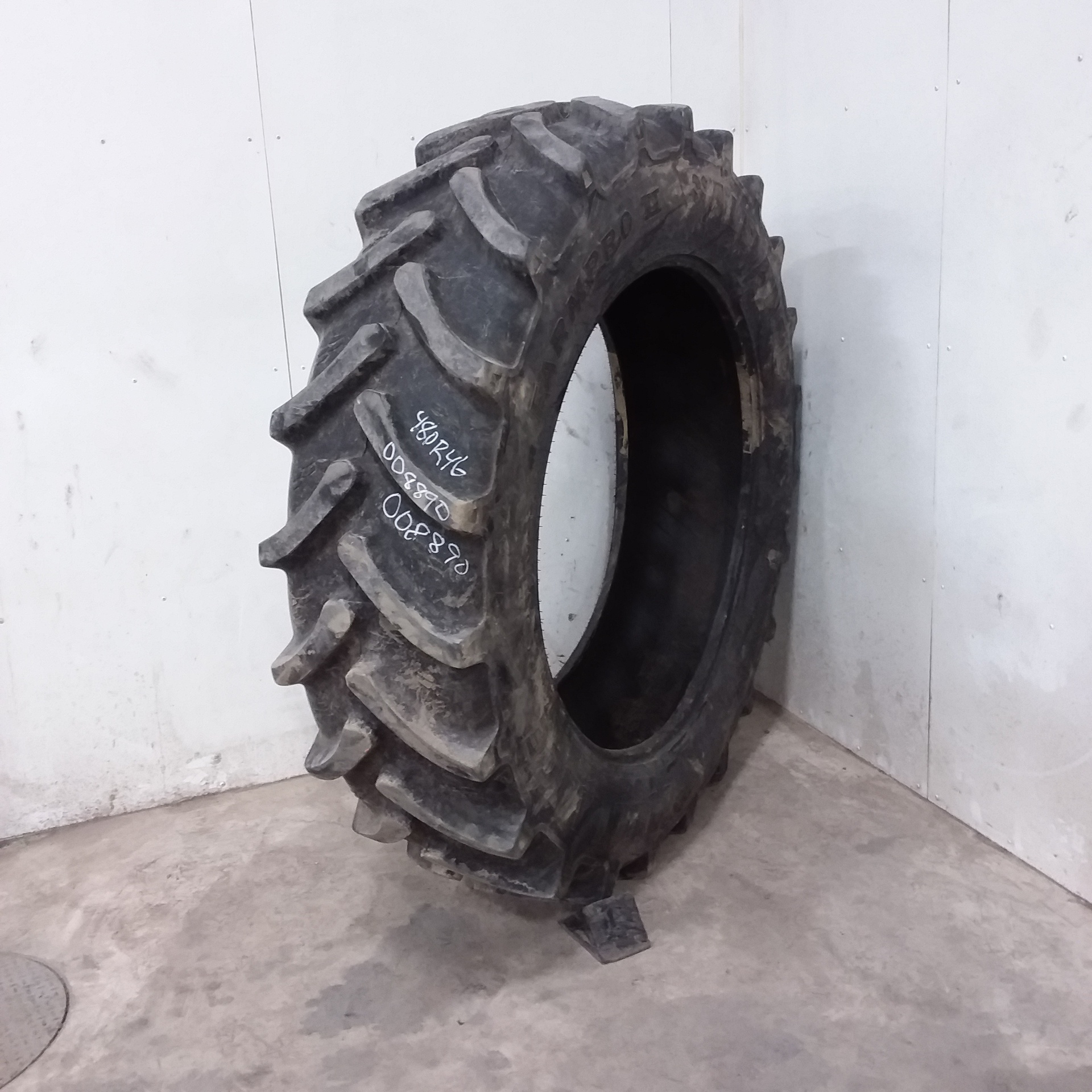 Used480/80R46 Alliance 846 Farm Pro II 85 Series R1W Agricultural