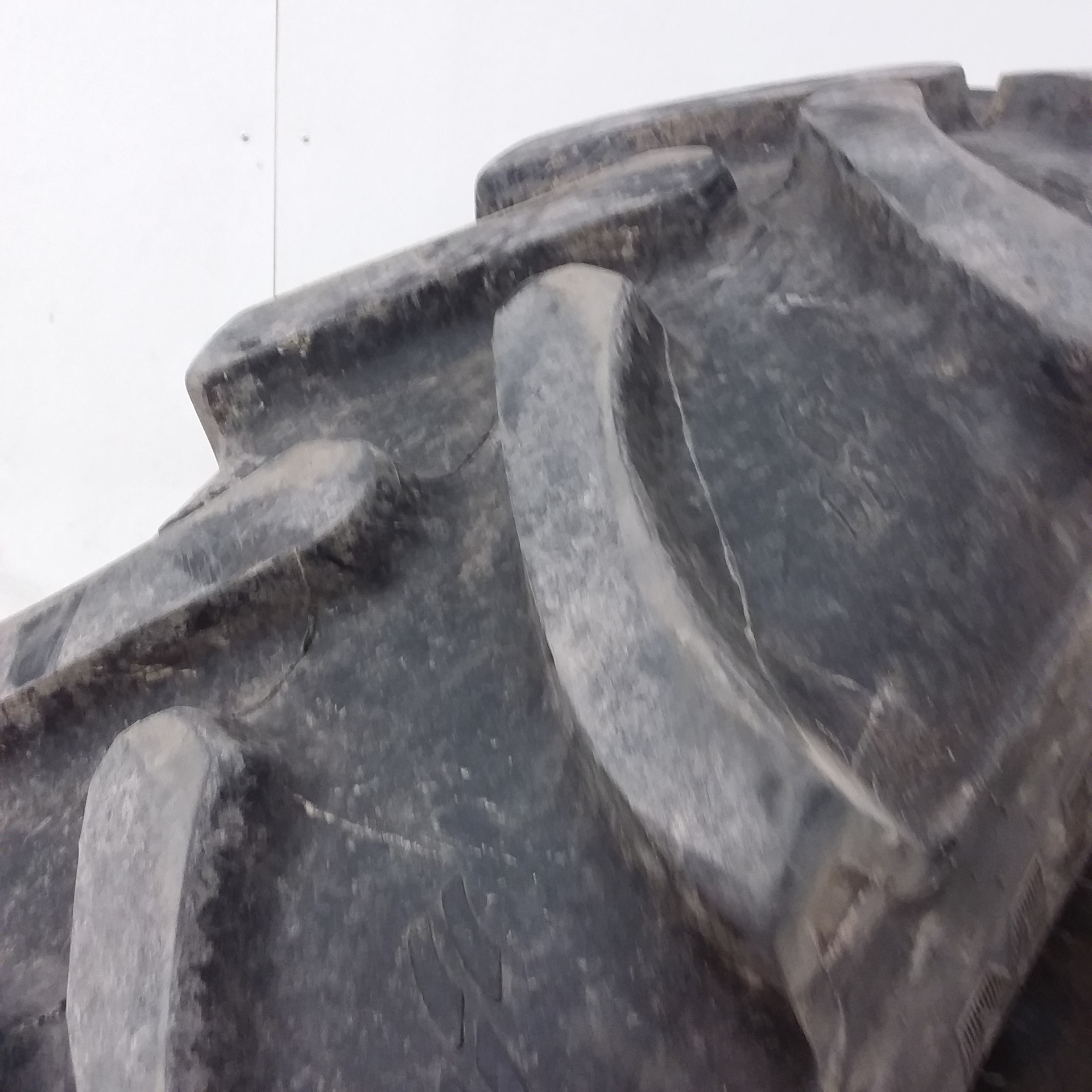 Used480/80R46 Alliance 846 Farm Pro II 85 Series R1W Agricultural