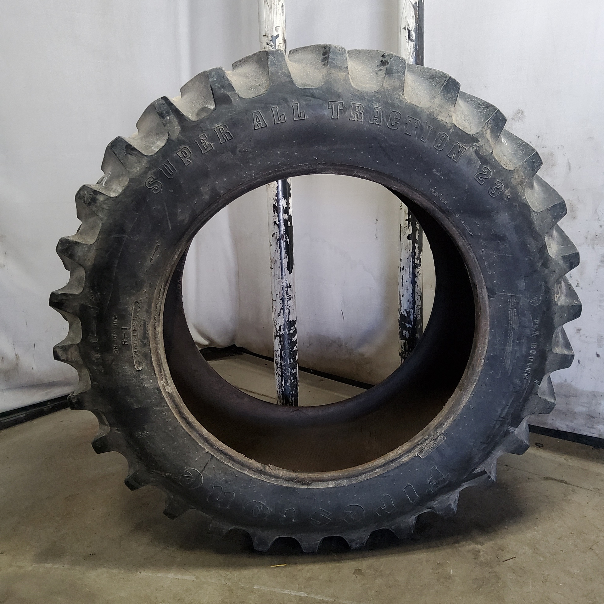 Used20.8/42 Firestone Super All Traction 23 R1 Agricultural Tires for